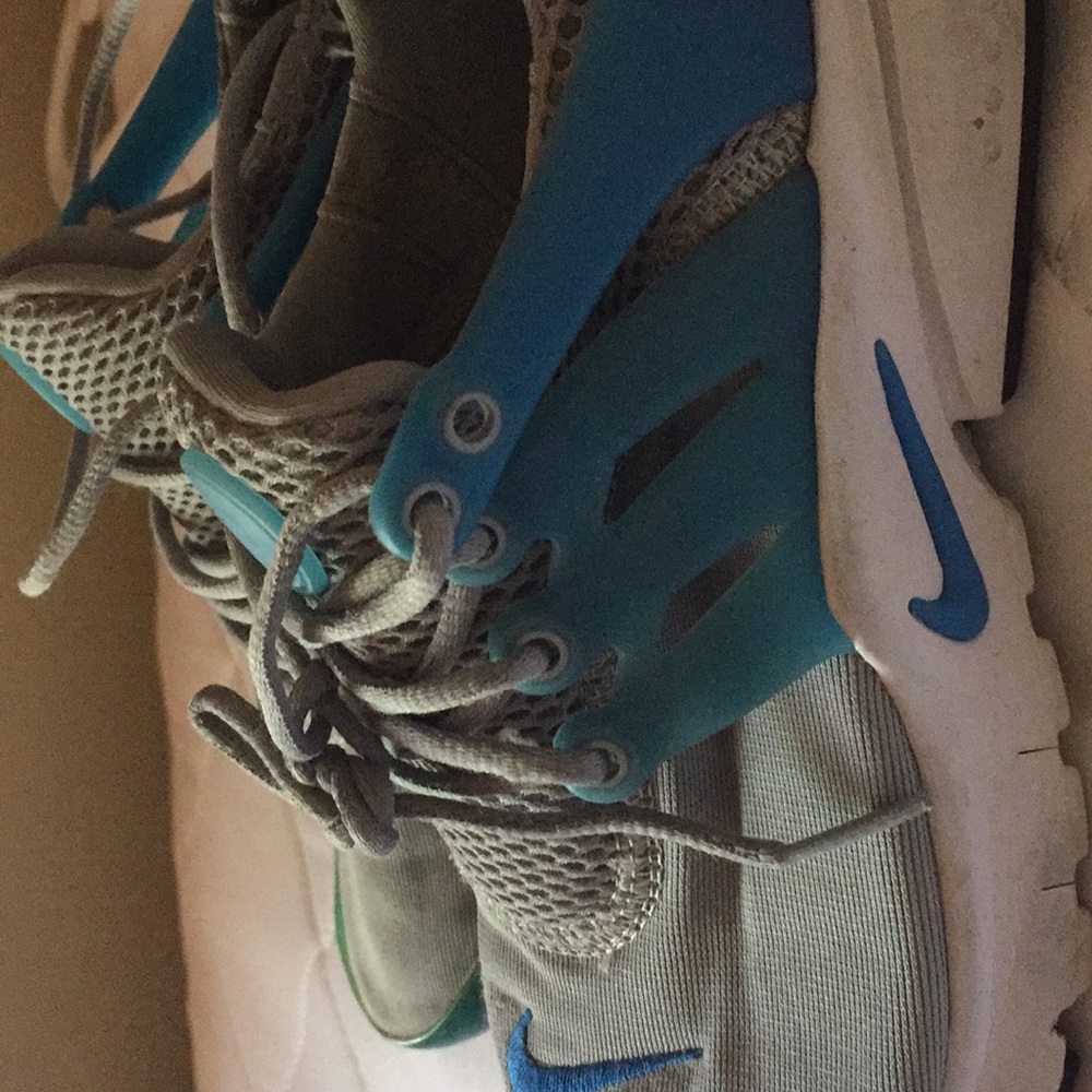 Shoes - Picture 3 of 5